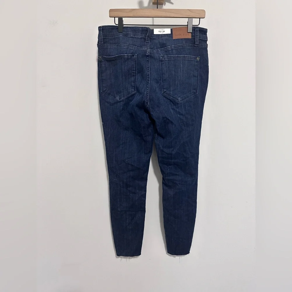 Judy Blue Mid Rise Skinny Dark Wash Jeans, Raw Hem - size 31